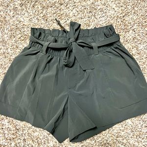 Size 2 brown/tan Athleta shorts.